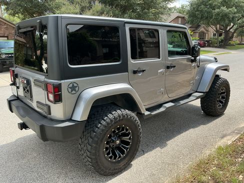 Used 2013 Jeep Wrangler Unlimited Sport AWD/4WD image 5
