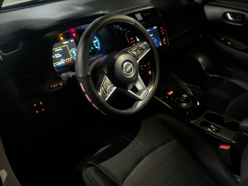 Used 2023 Nissan Leaf SV Plus image 9