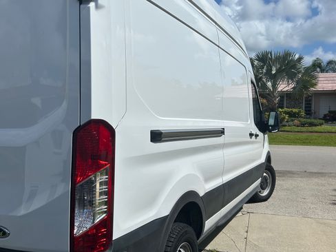 Used 2025 Ford Transit 250 148 High Roof RWD image 6