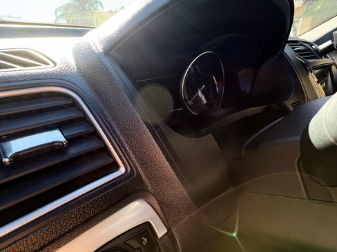 Used 2017 Ford Explorer XLT w/ Equipment Group 202A image 24