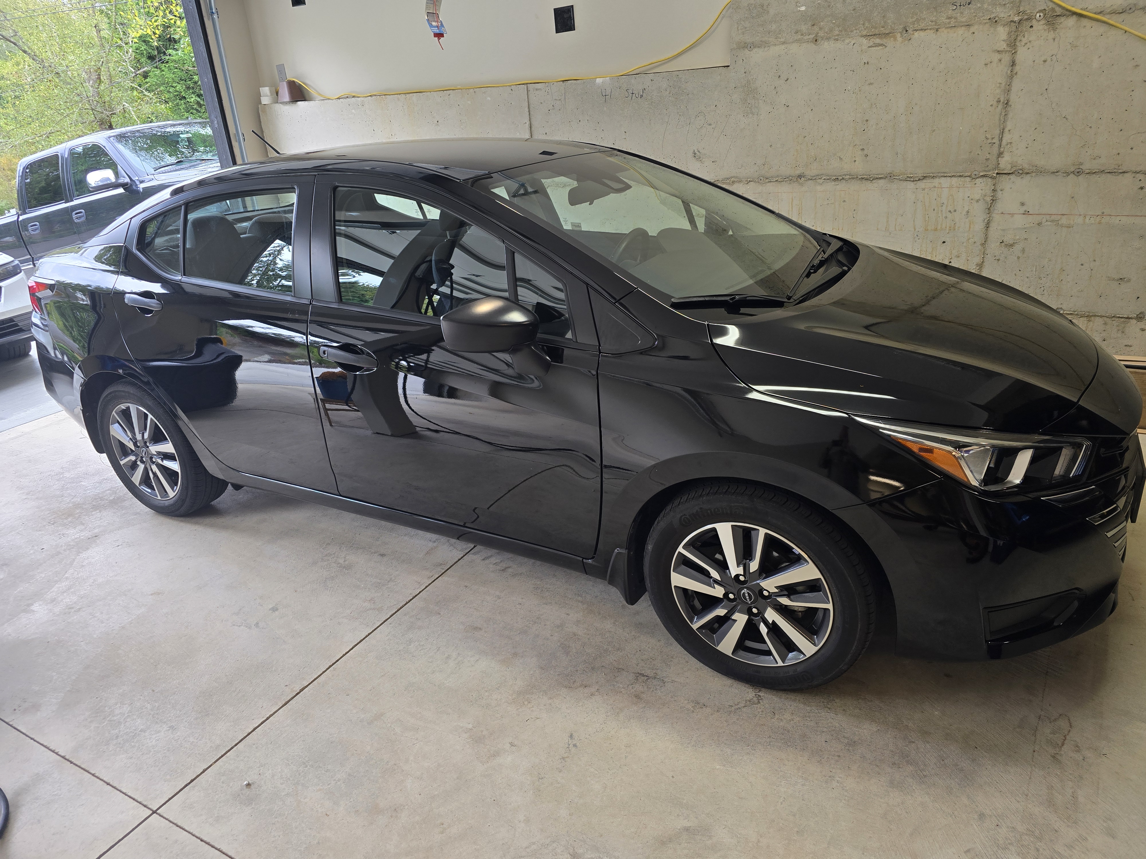 Used 2023 Nissan Versa S w/ S Plus Package FWD image 1