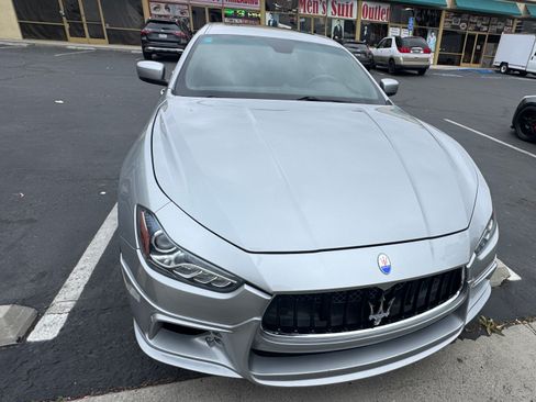 Used 2014 Maserati Ghibli RWD image 6