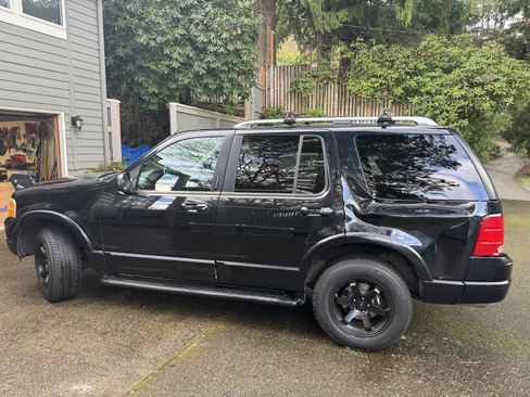Used 2003 Ford Explorer Limited image 4