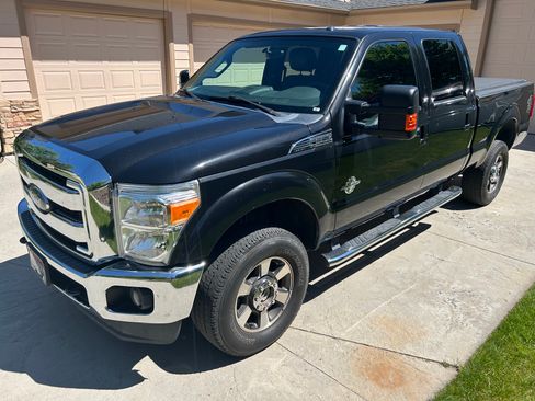 Used 2014 Ford F350 Lariat w/ Lariat Ultimate Package AWD/4WD image 2
