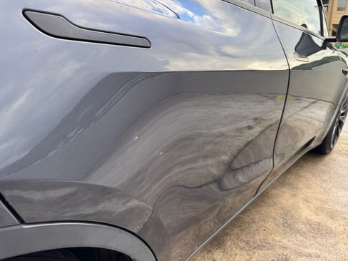 Used 2021 Tesla Model Y Long Range image 18