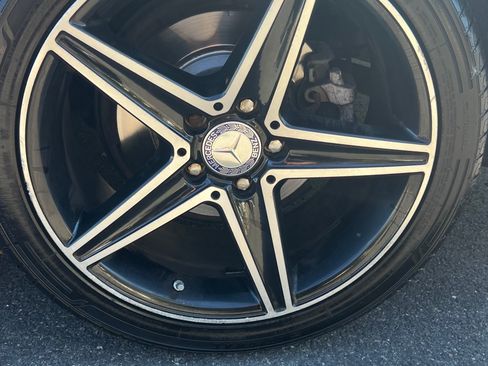 Used 2011 Mercedes-Benz E 350 4MATIC Sedan image 8