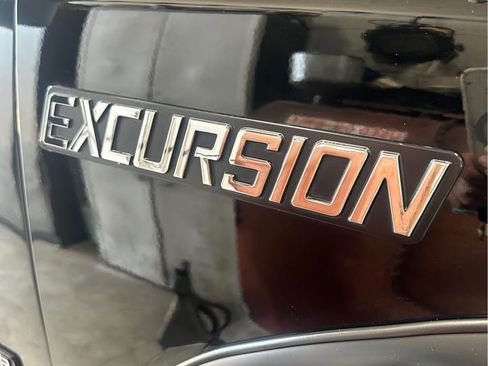 Used 2002 Ford Excursion Limited AWD/4WD image 17