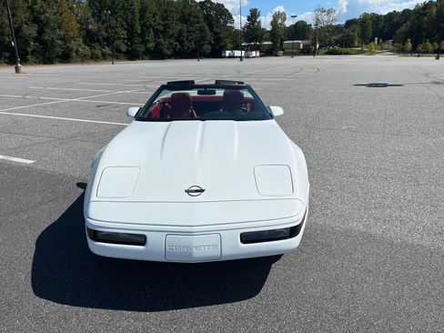 Used 1992 Chevrolet Corvette Convertible image 11