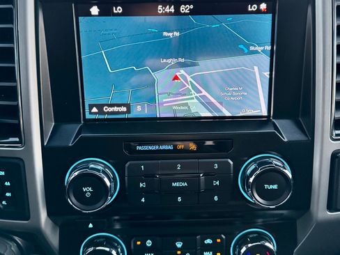 Used 2017 Ford F150 Lariat image 16