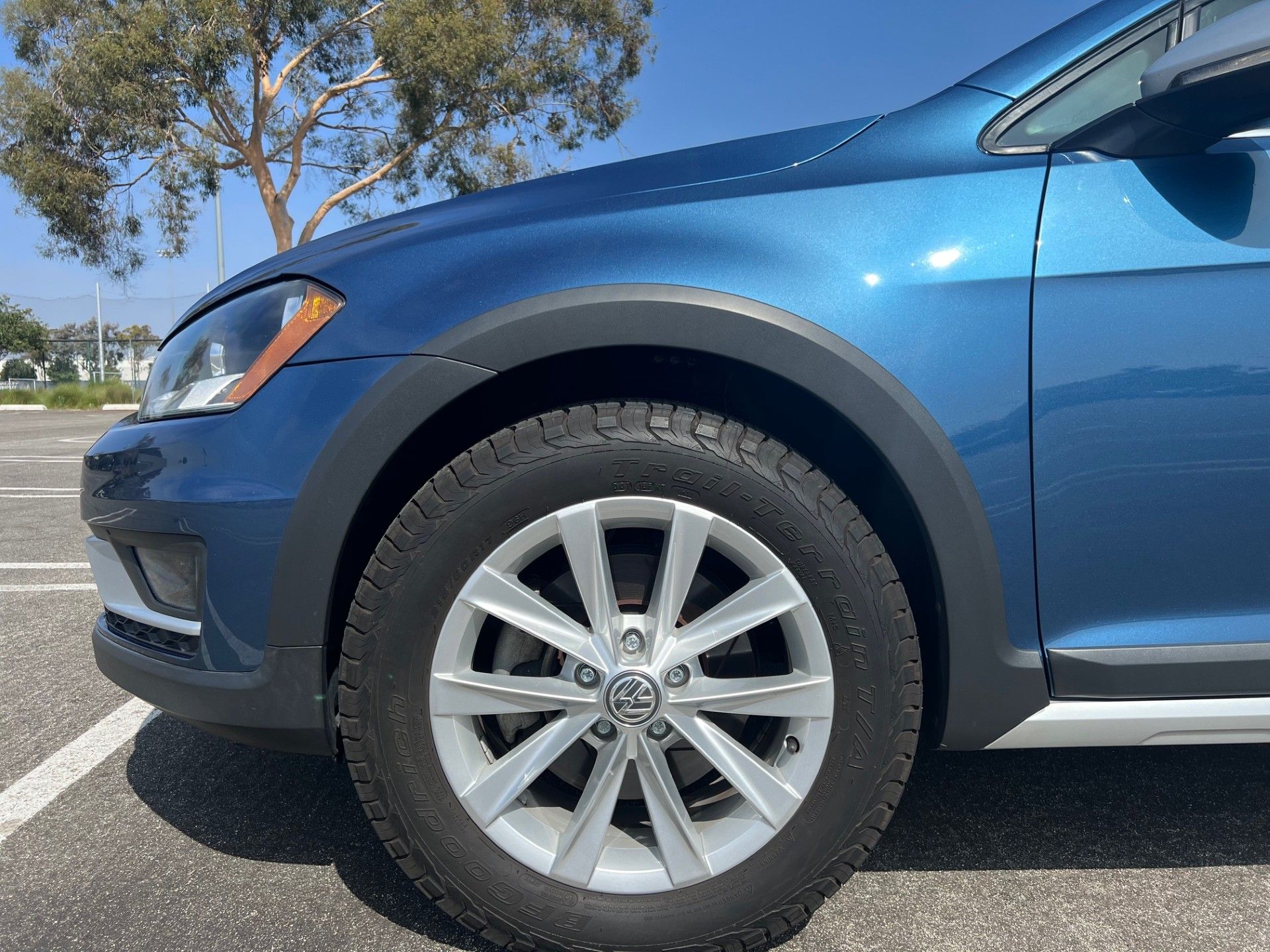Used 2017 Volkswagen Golf Alltrack SE AWD/4WD image 12