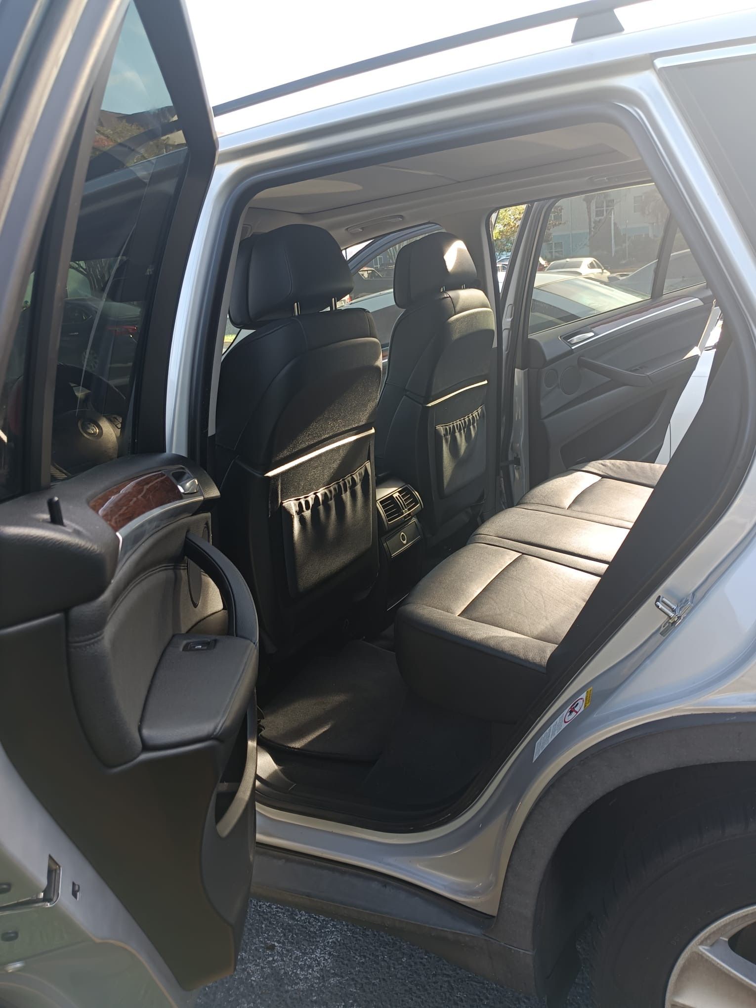 Used 2009 BMW X5 xDrive48i AWD/4WD image 6