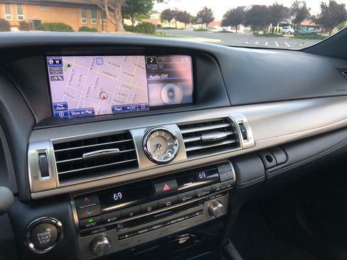 Used 2013 Lexus LS 460 AWD w/ F-Sport Pkg image 2