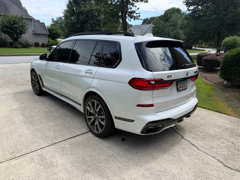 Used 2021 BMW X7 M50i AWD/4WD image 8