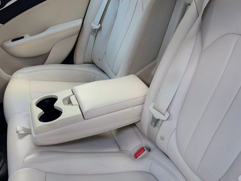 Used 2015 Chrysler 200 C w/ Navigation & Sound Group I image 29