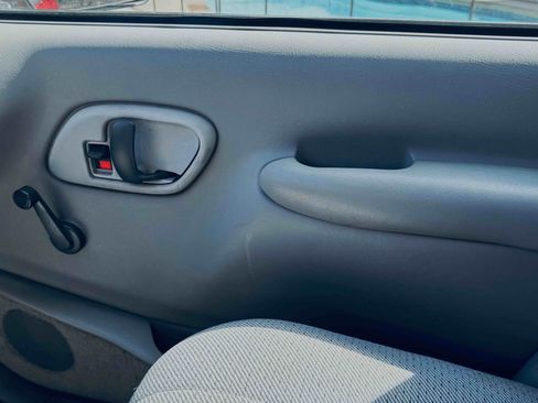 Used 1996 Chevrolet Silverado 1500 2WD Regular Cab image 17