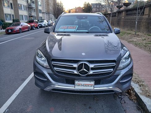 Used 2017 Mercedes-Benz GLE 350 350 4MATIC Sport Utility 4D image 1