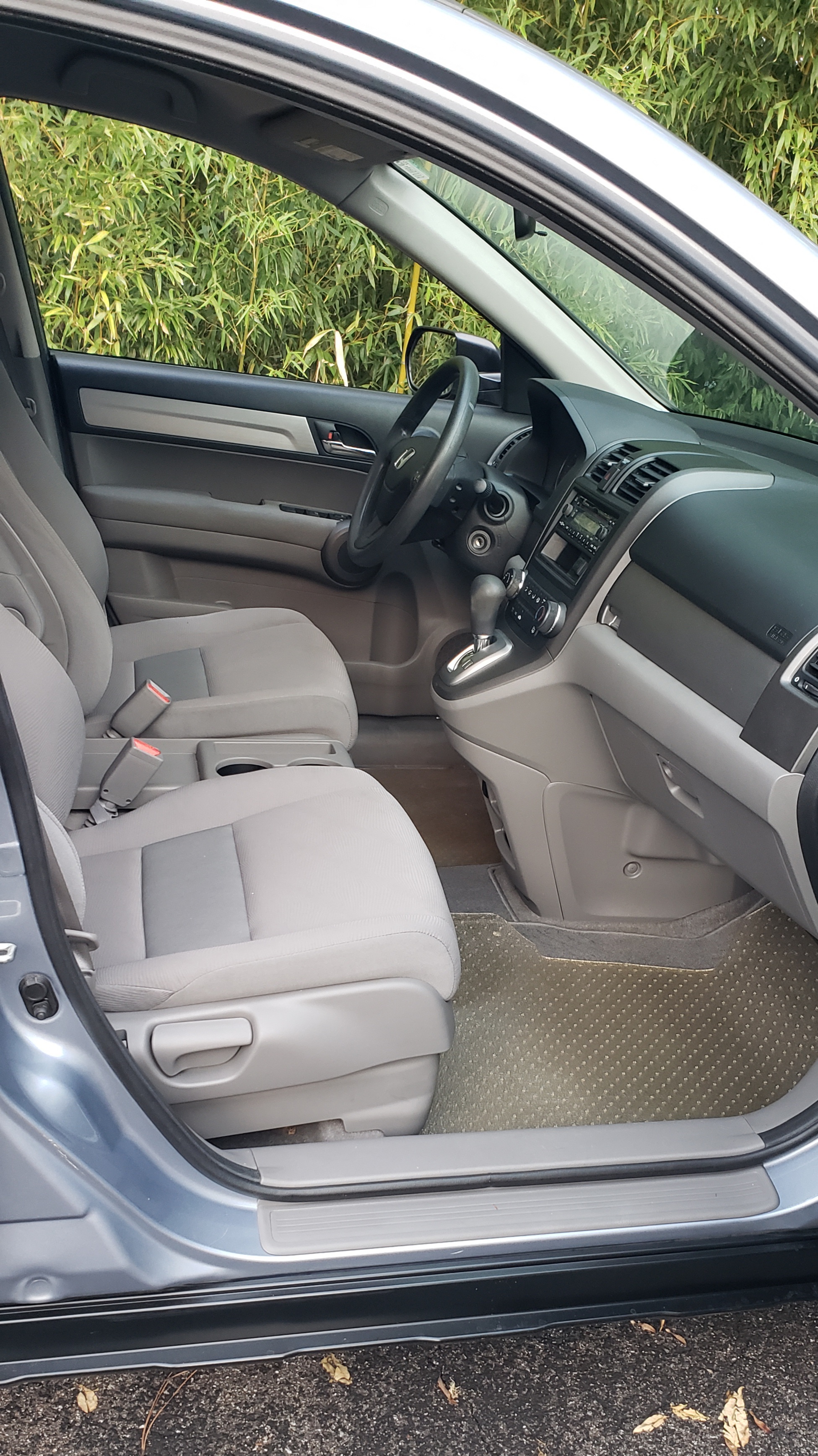 Used 2010 Honda CR-V LX image 19