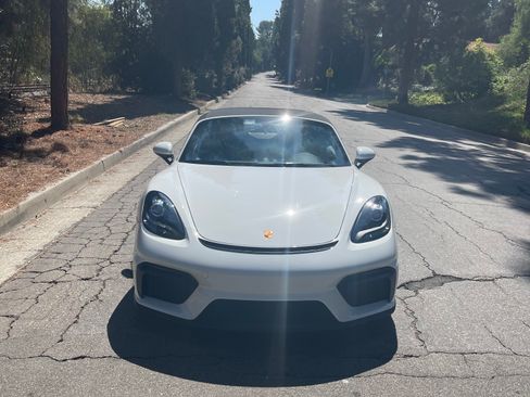 Used 2021 Porsche 718 Boxster Spyder RWD image 1