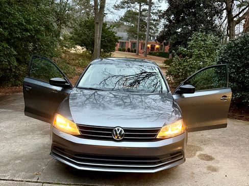 Used 2015 Volkswagen Jetta S image 13