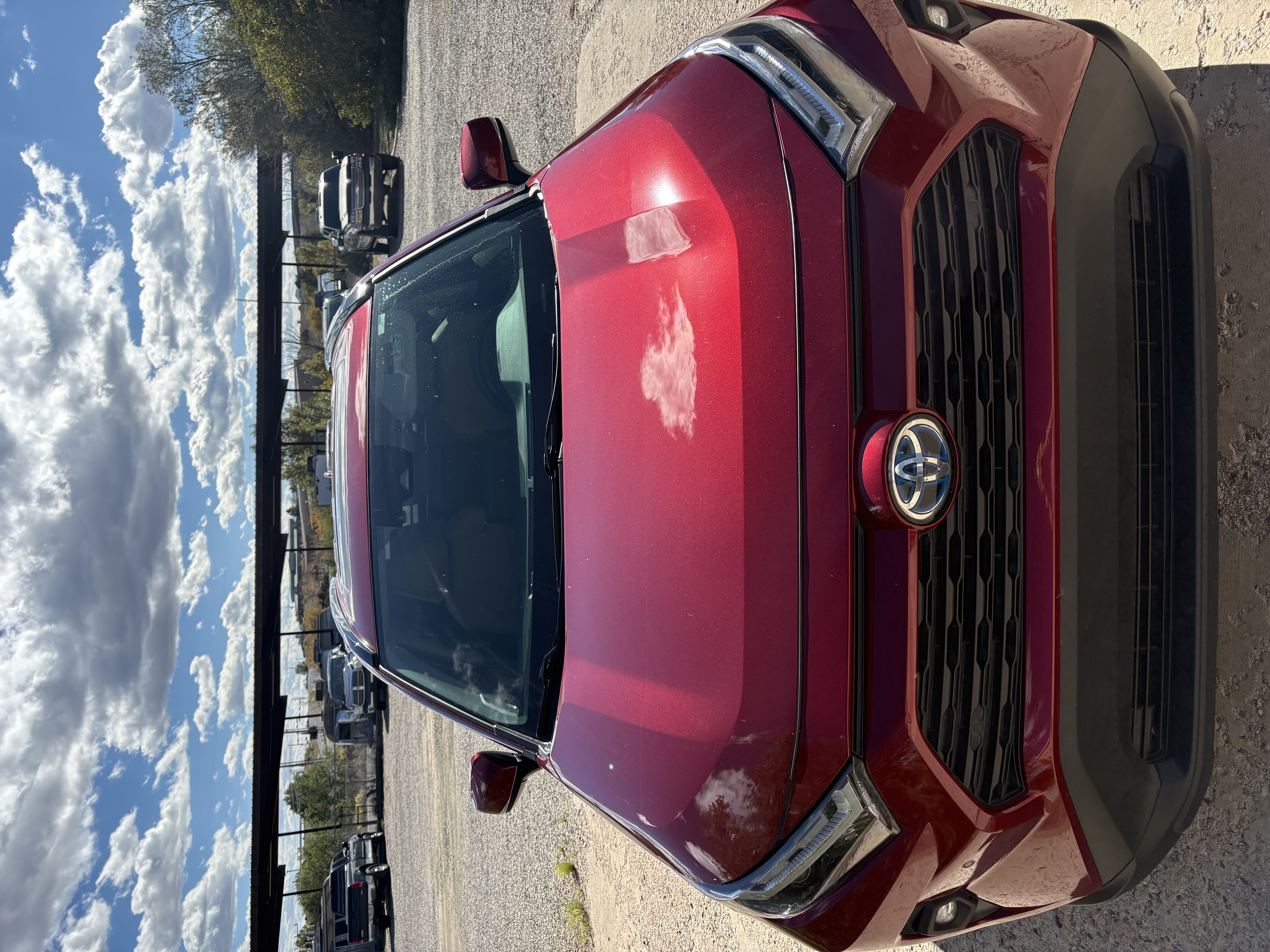 Used 2022 Toyota RAV4 XLE Premium AWD/4WD image 2