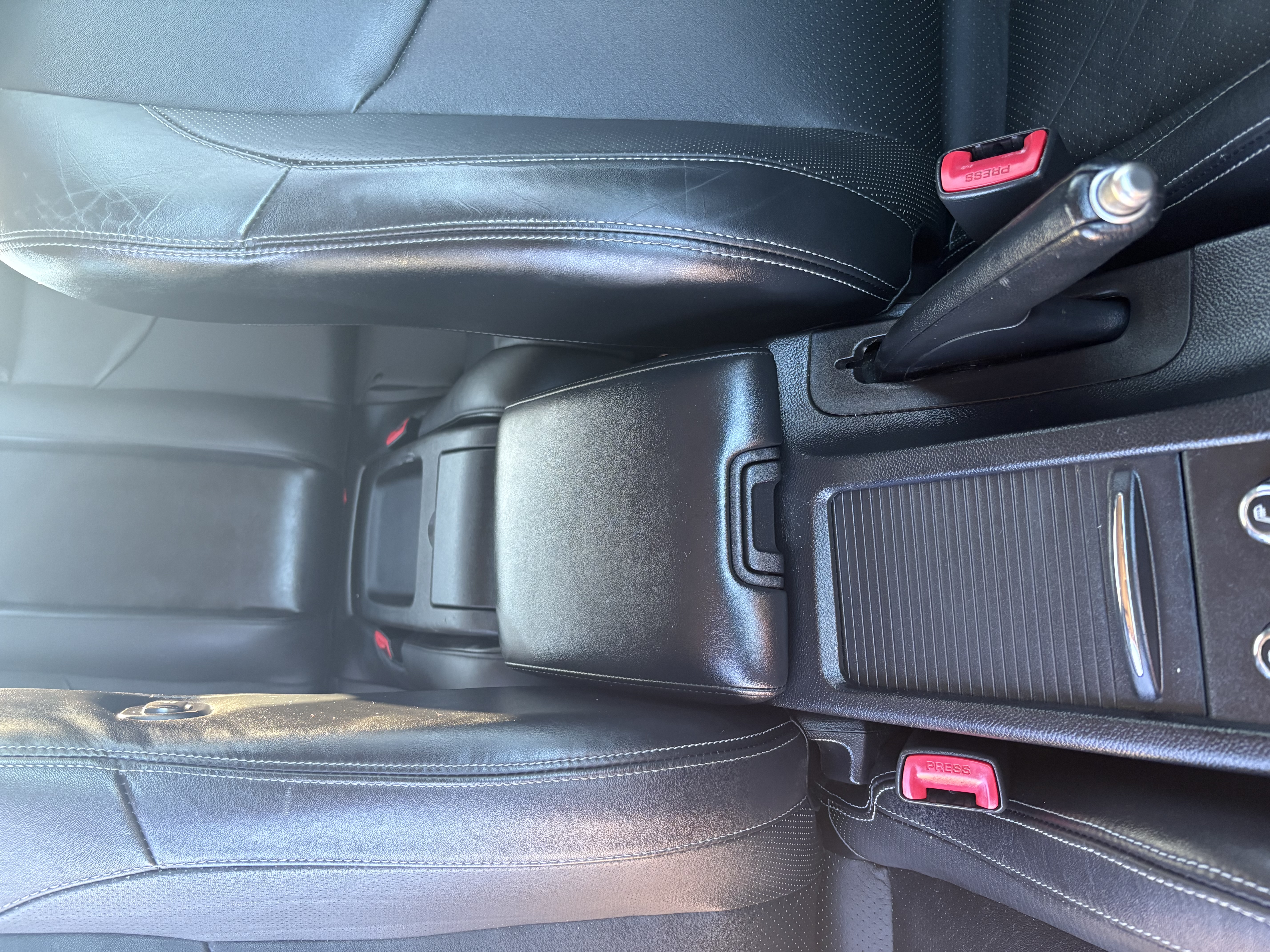 Used 2015 INFINITI Q60 Sport RWD image 6