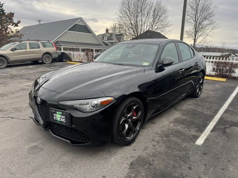 Used 2021 Alfa Romeo Giulia Ti Sport image 4