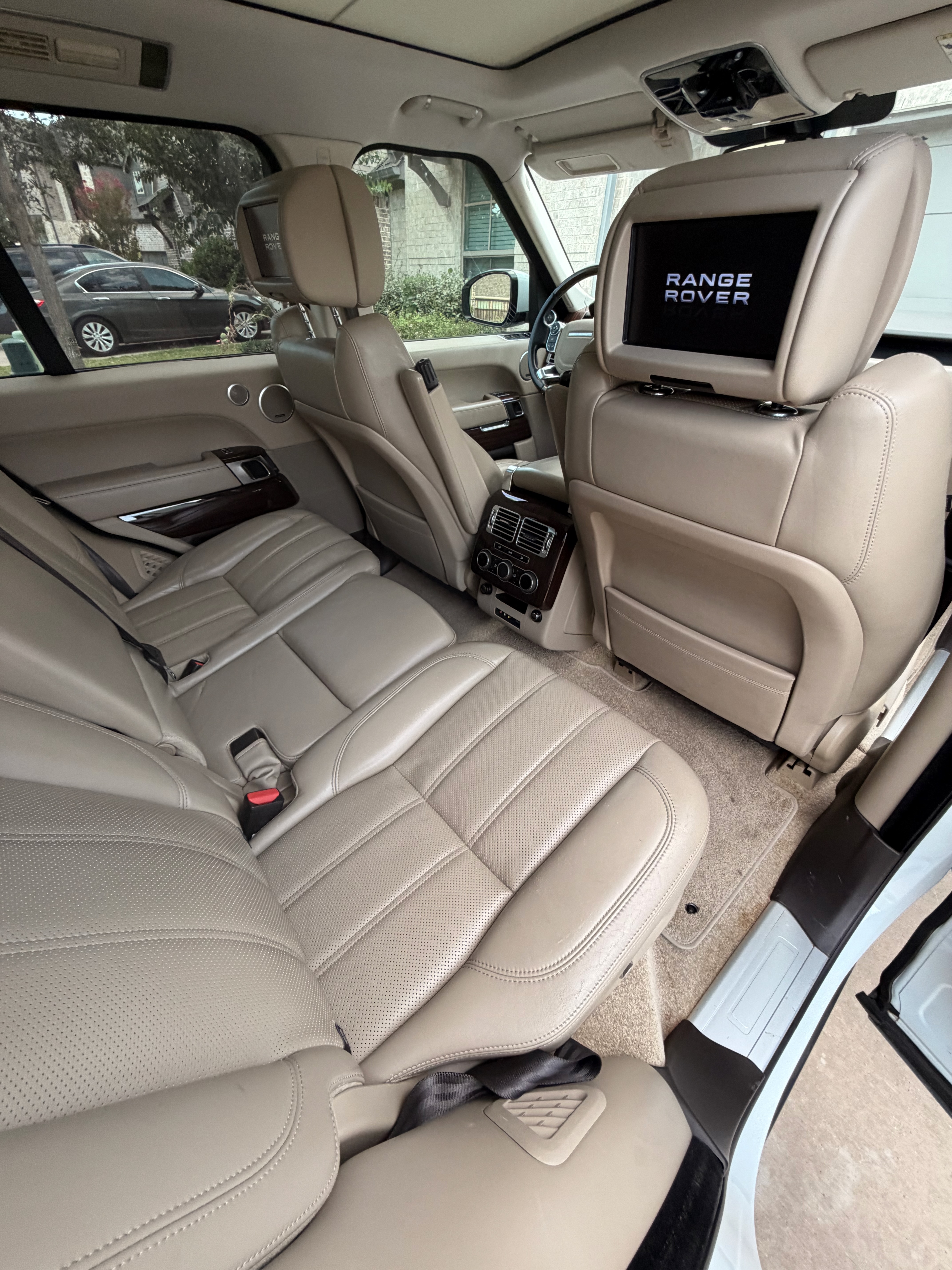 Used 2013 Land Rover Range Rover Supercharged AWD/4WD image 12