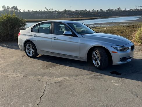 Used 2014 BMW 320i Sedan image 6