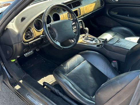 Used 2002 Jaguar XK R image 9