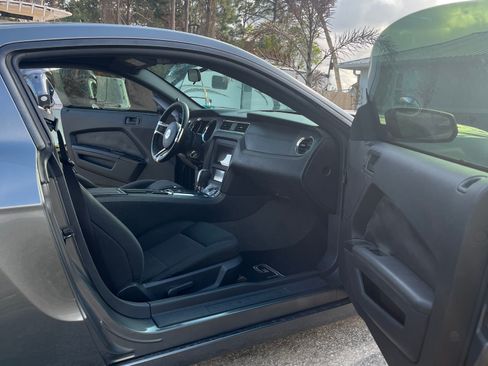 Used 2014 Ford Mustang GT image 11