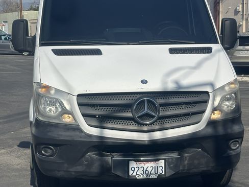 Used 2014 Mercedes-Benz Sprinter 3500 image 22