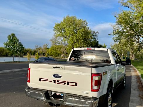 Used 2021 Ford F150 Lariat w/ Max Trailer Tow Package image 13