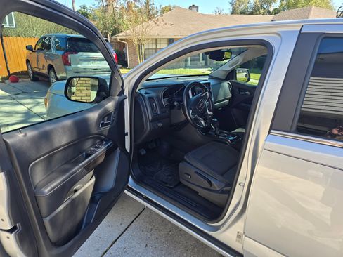 Used 2019 GMC Canyon SLE w/ Trailering Package image 6