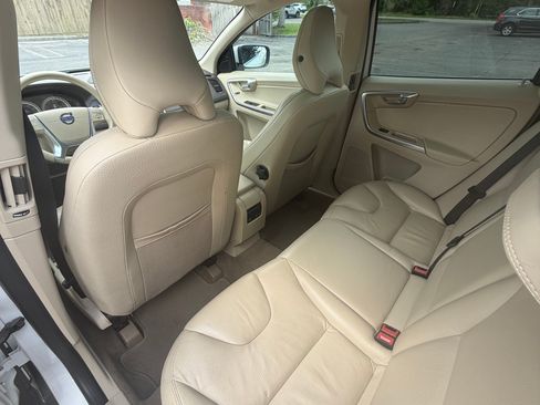 Used 2012 Volvo XC60 3.2 AWD/4WD image 9