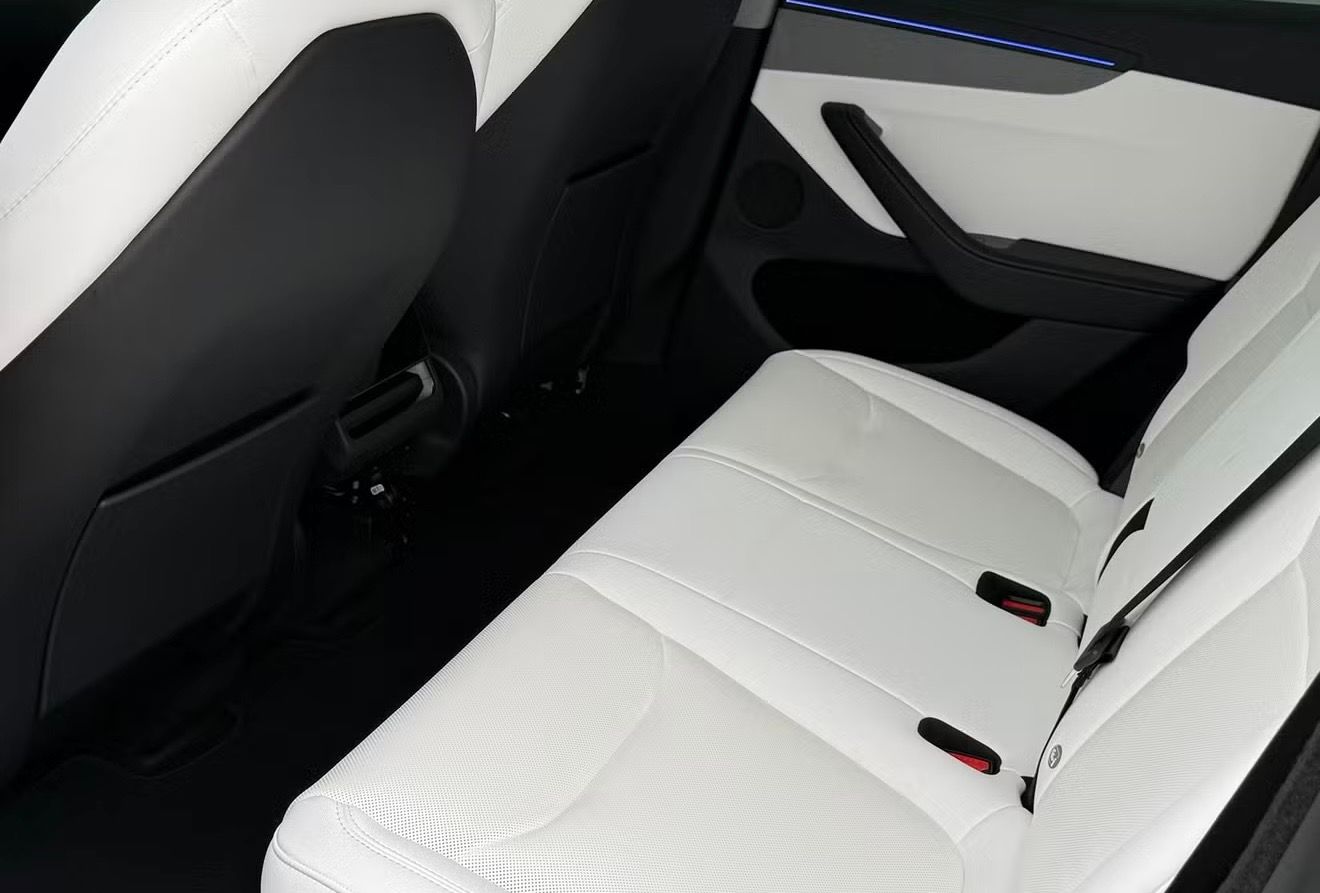 Used 2026 Tesla Model Y Long Range RWD image 5