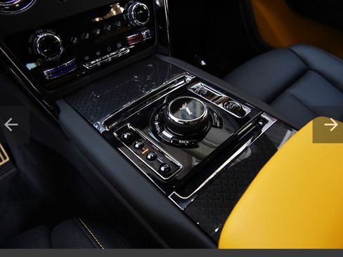 Used 2024 Rolls-Royce Cullinan Black Badge w/ Driver's Package image 10