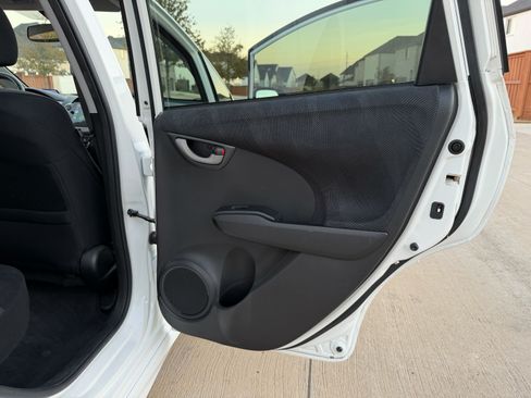 Used 2011 Honda Fit Sport image 16