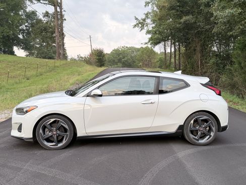 Used 2019 Hyundai Veloster Turbo FWD image 2