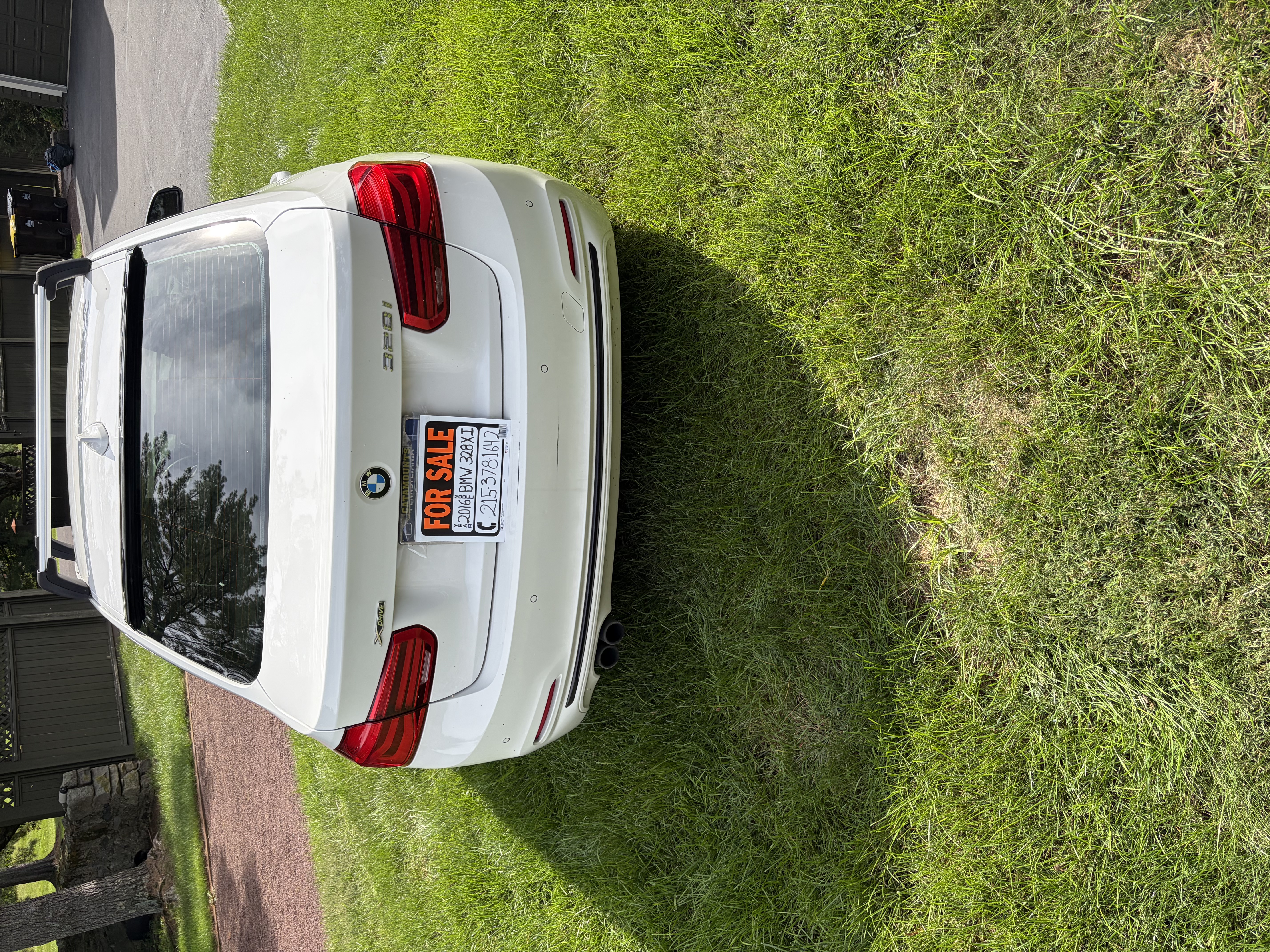 Used 2016 BMW 328i xDrive Sedan AWD/4WD image 2