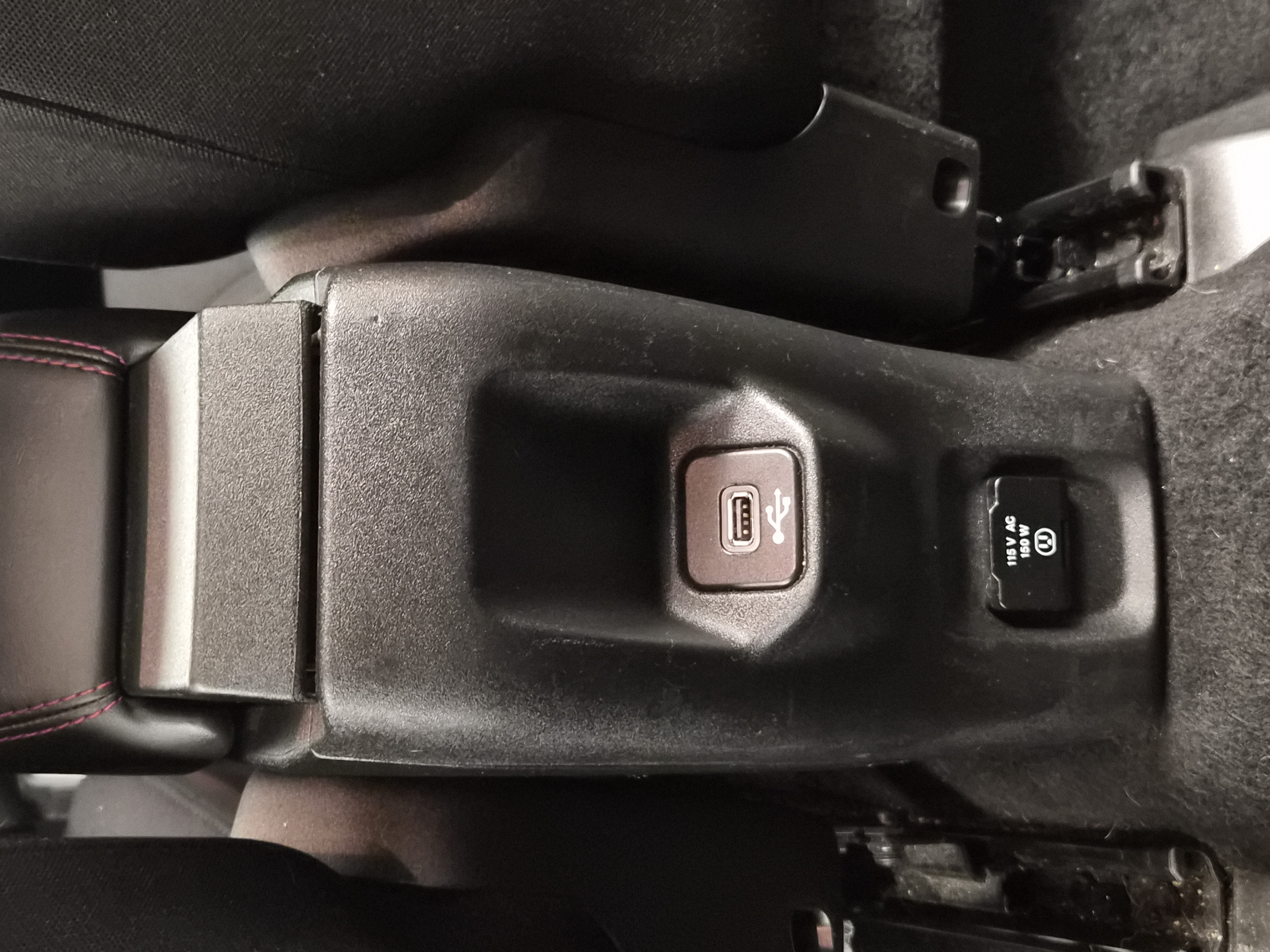 Used 2018 Jeep Renegade Trailhawk w/ UConnect 8.4 Nav Group AWD/4WD image 20