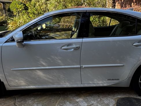 Used 2016 Lexus ES 300h 300h Sedan 4D image 6