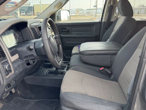 Used 2012 RAM 2500 ST w/ Chrome Appearance Group image 10