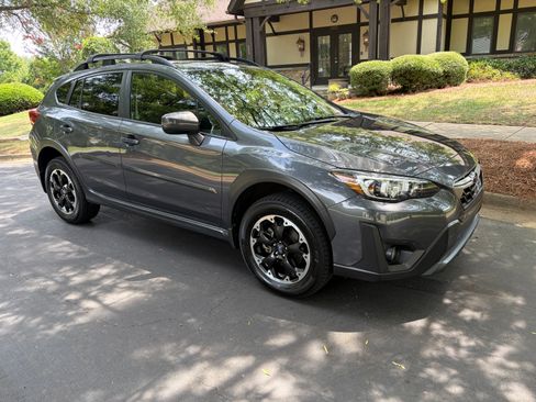 Used 2022 Subaru Crosstrek 2.0i Premium w/ Popular Package #2 AWD/4WD image 12