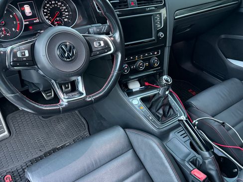 Used 2017 Volkswagen GTI Autobahn FWD image 10