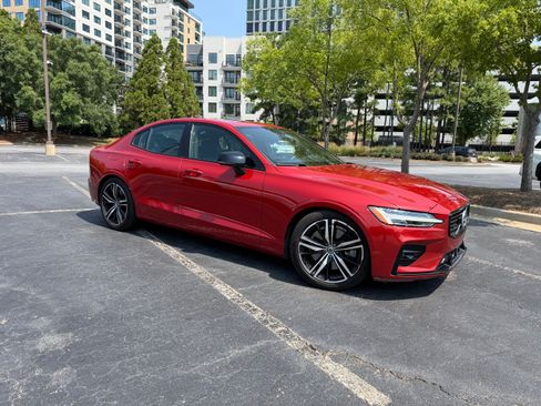 Used 2021 Volvo S60 T6 R-Design AWD/4WD image 1
