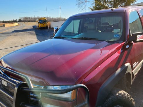 Used 2006 Chevrolet Silverado 2500 4x4 Crew Cab w/ Heavy-Duty Power Package image 9