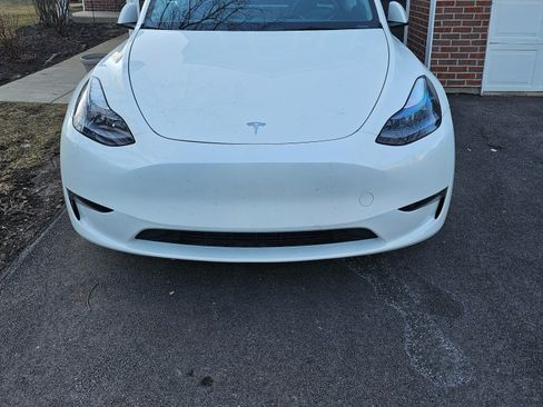 Used 2023 Tesla Model Y Long Range image 4