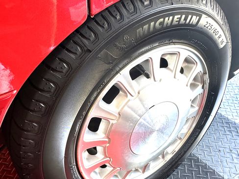 Used 1997 Cadillac De Ville Sedan image 18