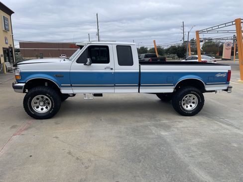 Used 1994 Ford F250 4x4 SuperCab image 1