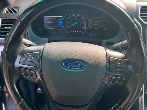 Used 2016 Ford Explorer Sport w/ Equipment Group 401A AWD/4WD image 27